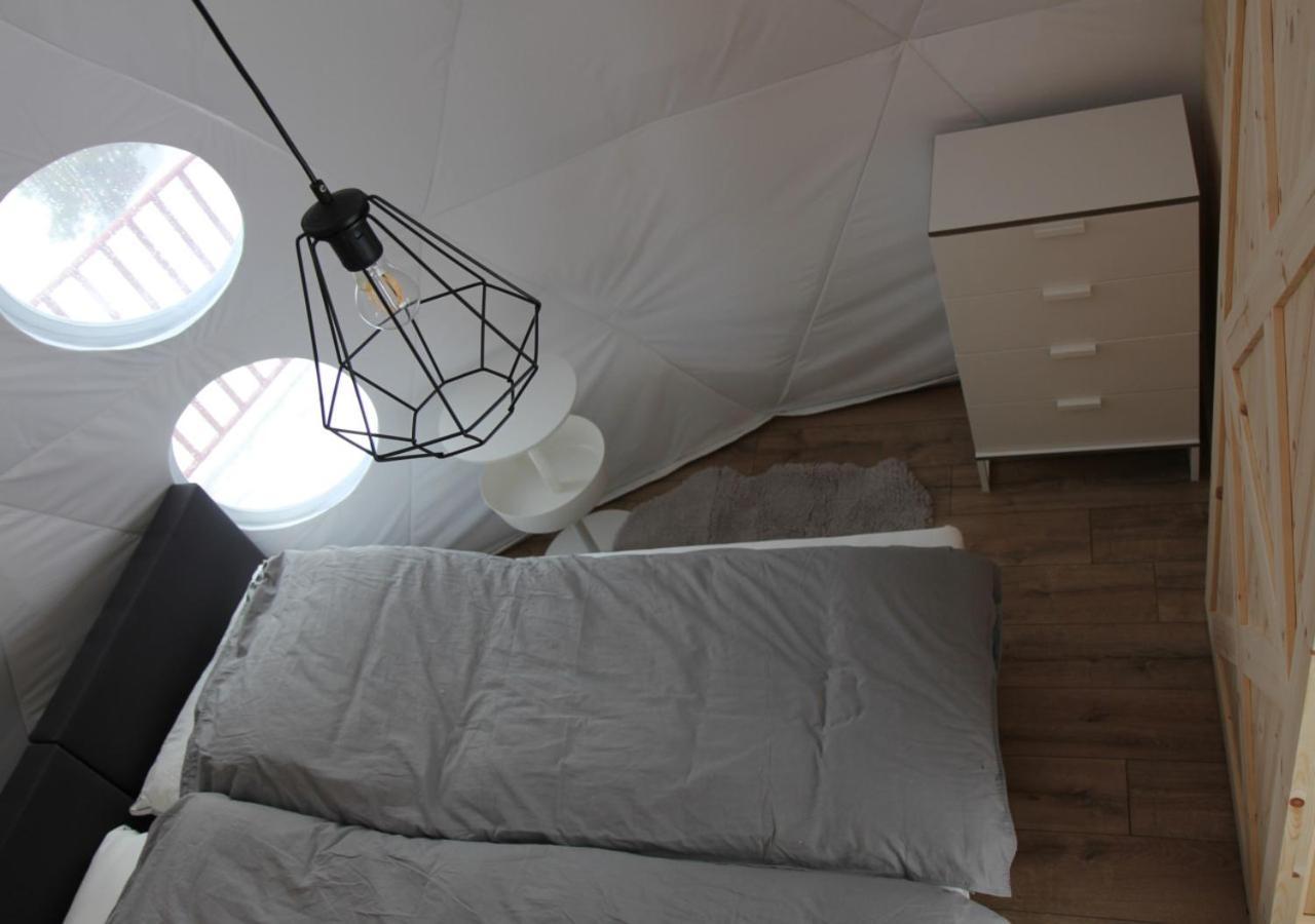 Glamping Gliczarow Klapnioki Bed & Breakfast Lesnica  Bagian luar foto