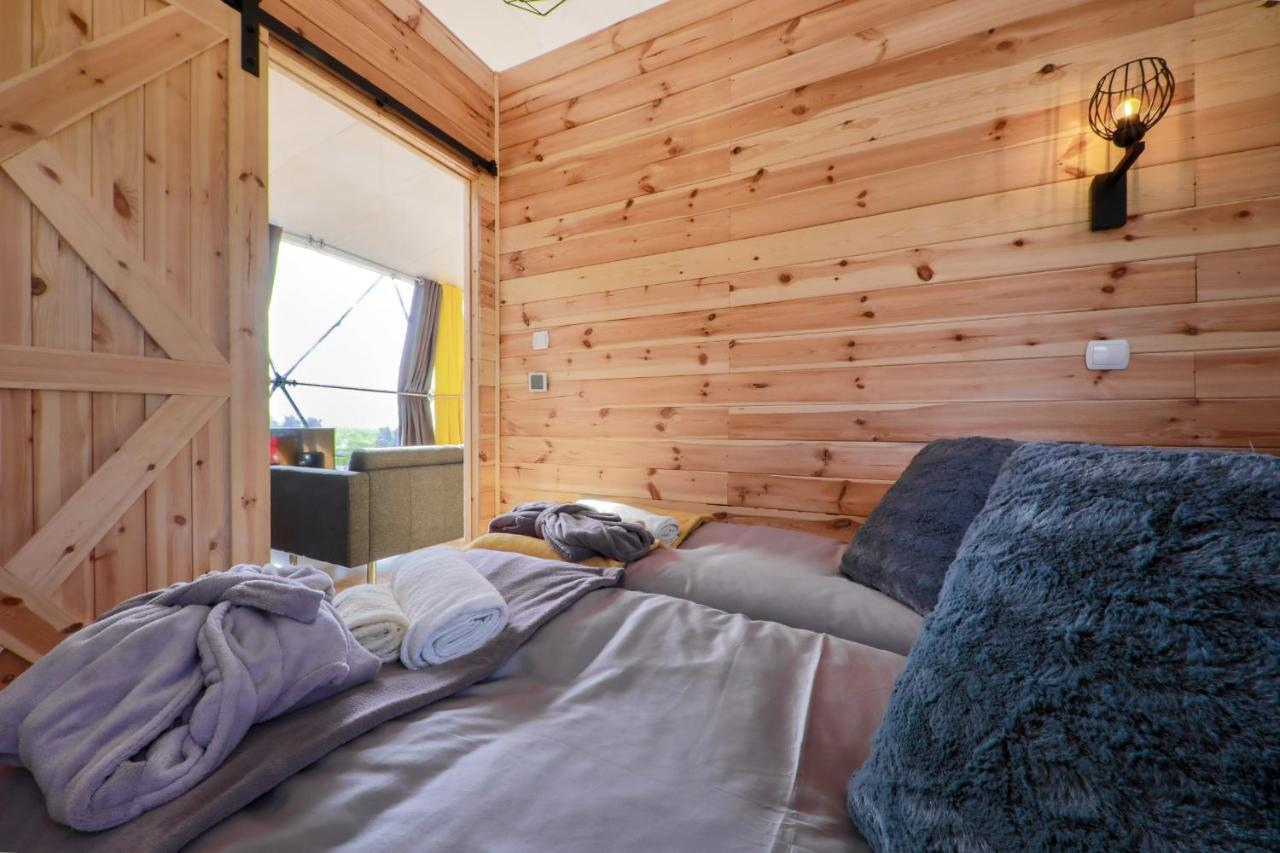 Glamping Gliczarow Klapnioki Bed & Breakfast Lesnica  Bagian luar foto