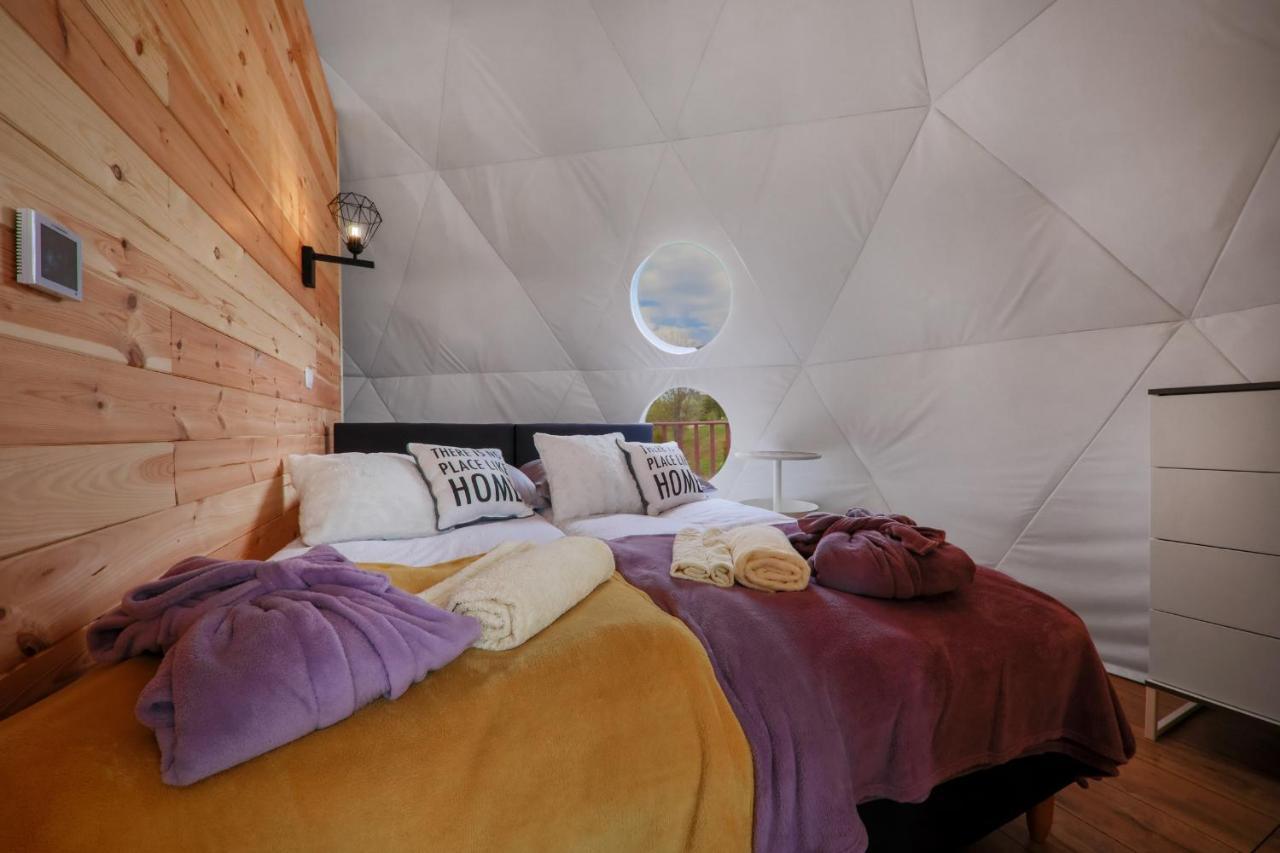 Glamping Gliczarow Klapnioki Bed & Breakfast Lesnica  Bagian luar foto