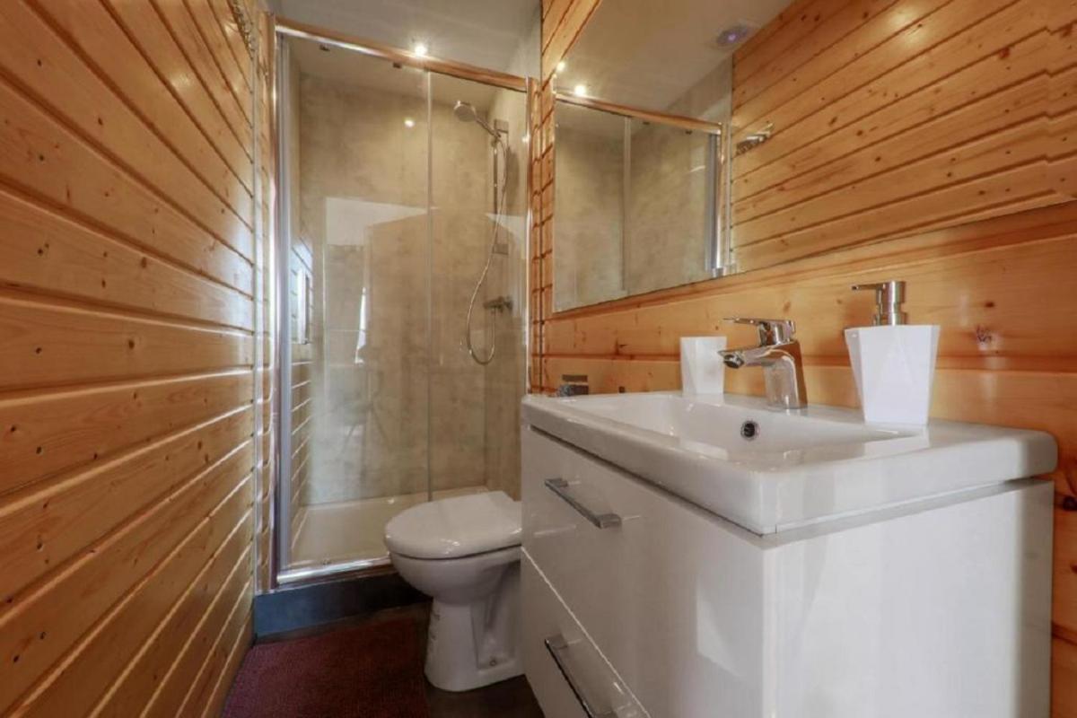 Glamping Gliczarow Klapnioki Bed & Breakfast Lesnica  Bagian luar foto